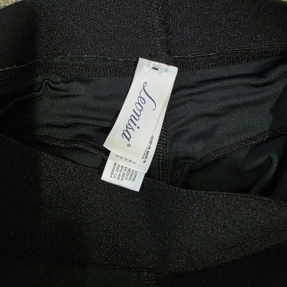 Leonisa Lift SculptMid-Rise Sculpting Butt Lifter Shaper Short - Picture 5 of 5